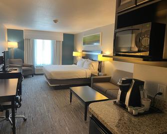 Holiday Inn Express & Suites Montgomery - Montgomery - Спальня