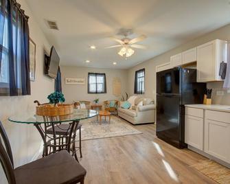 Cozy1bed with LG private fenced yard, Brisbin Rd I-80 Short to Long-term ADD RV - Morris