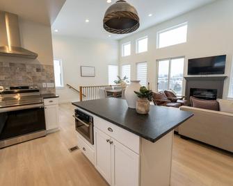 Contemporary Cottage- New Const, Hot Tub, Ark - Dry Ridge - Küche