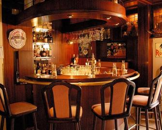 Hotel Graf - אופנבך אם מיין - בר