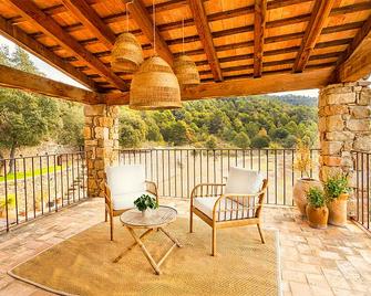 Beautiful renovated farmhouse very close to Barcelona - Granera - Balcón
