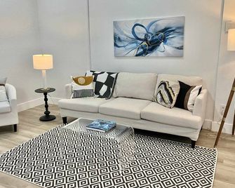 Cwb Retreats At Baymont Flats - Flat 2 - Clearwater Beach - Sala de estar