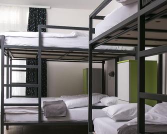 Varad INN Hostel and Cafe - Novi Sad - Bedroom
