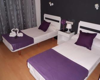 Hostal Lima - Valladolid - Habitación