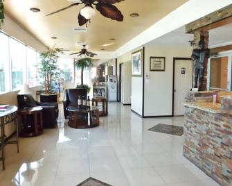 America's Best Inn & Suites - Lakeland - Lobby