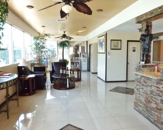 America's Best Inn & Suites - Lakeland - Lobby