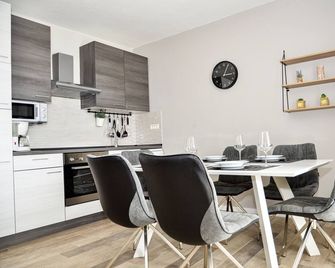 Family-friendly apartments with swimming pool Povljana, Pag - 244 - Povljana