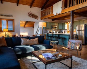 Modern Mountain Chalet Minutes from Skiing & Attractions - Bartlett - Salon