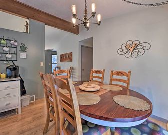 Four-Season Home on Scenic Bluff Country Acreage! - Black River Falls - Dining room