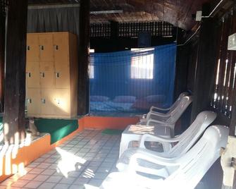 Inthanon Hostel - Adults Only - Chom Thong - Living room