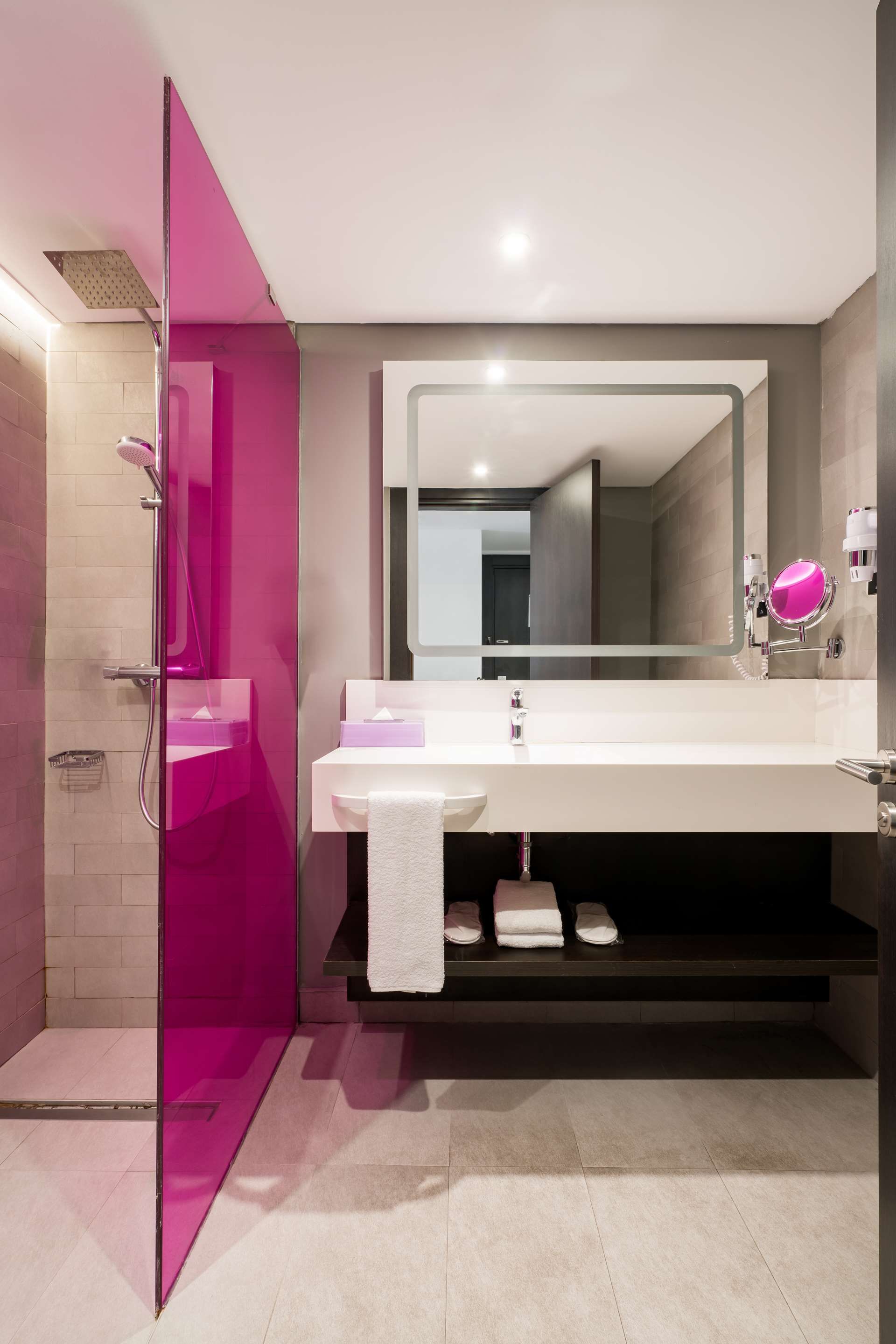 Bathroom view of Park Inn by Radisson Izmir