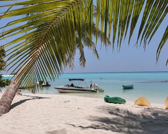 Veli Beach Inn - Mathiveri - Playa