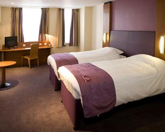 Premier Inn London City (Tower Hill) - London - Bedroom