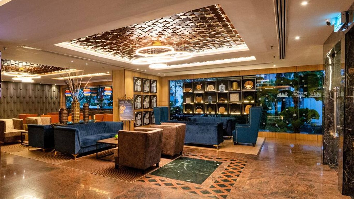 Howard Johnson by Wyndham Kota Kinabalu City Centre, formerly Hotel Shangri-La Kota Kinabalu