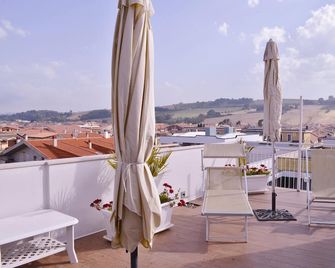 Hotel Sette Note - Silvi Marina - Balkon