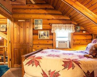 Eagle's Nest - Big Bear Lake - Bedroom