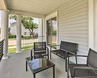 Charming 3-bedroom house in lovely Hamilton with WiFi, AC newly remodeled 1900s - Hamilton - Balcony