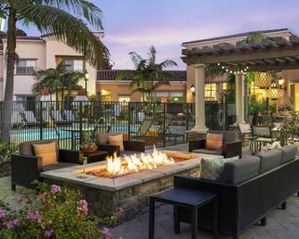 Courtyard by Marriott Santa Barbara Goleta - Goleta - Patio
