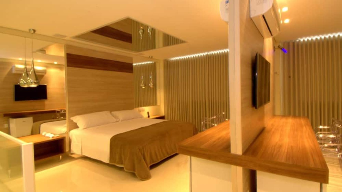 Le Ville - Adults Only