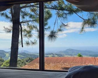 Cabañas Don Camilo Albergue de Montaña - Santa Elena - Balcony