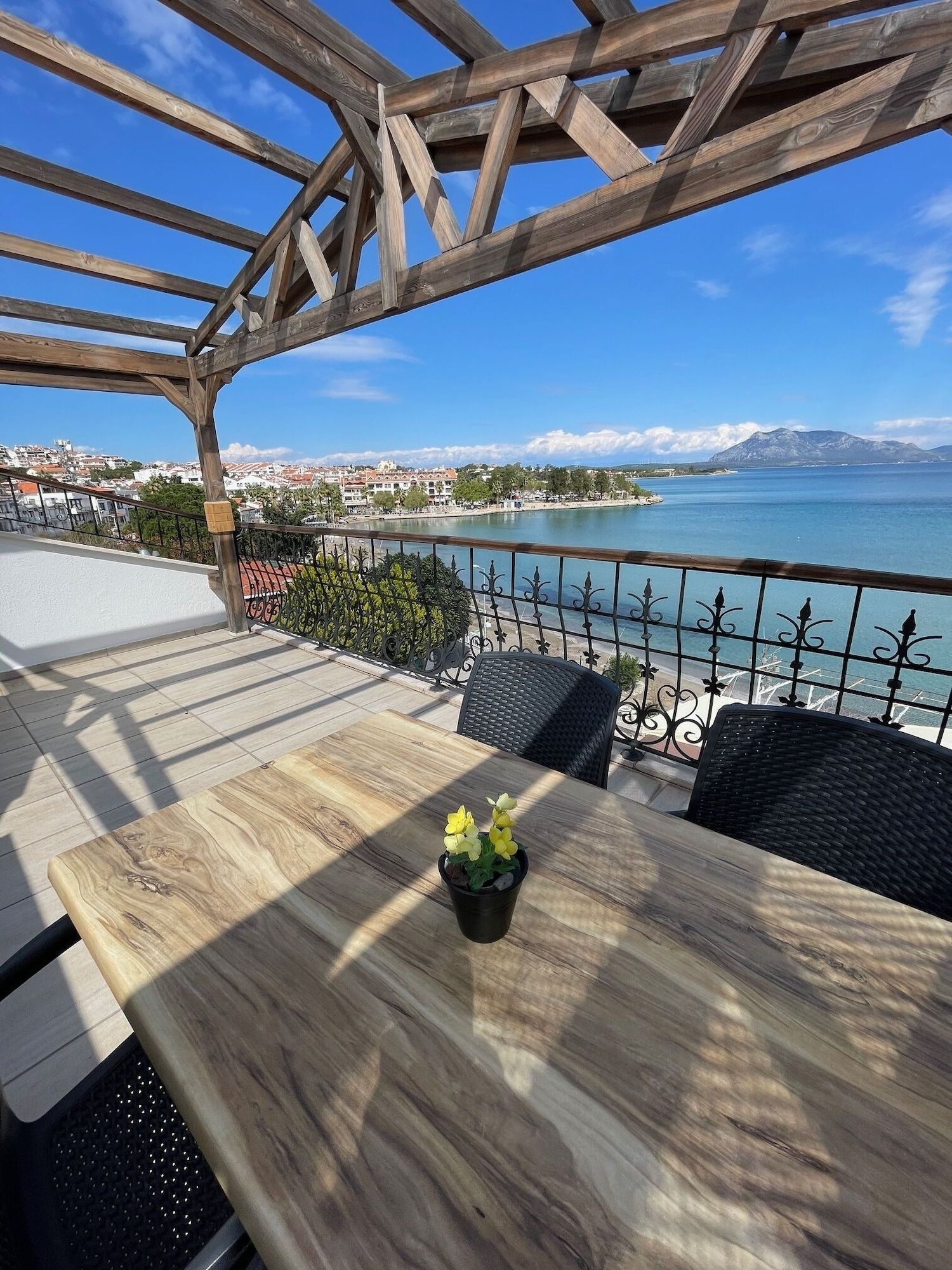 Veziroglu Apart - דטקה - מרפסת