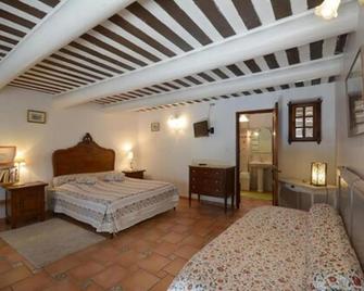 Moulin d'Antelon B&B - Crillon-le-Brave - Bedroom