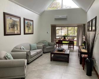 33 The Bridge Resort - Saint Lucia - Olohuone