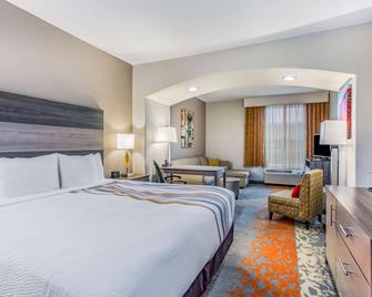 La Quinta Inn & Suites by Wyndham Andrews - Andrews - Bedroom
