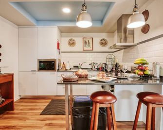 The Waves Apartments W1 - Sao Vicente - Küche