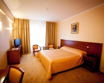 Hotel Maxim - Oradea - Habitación