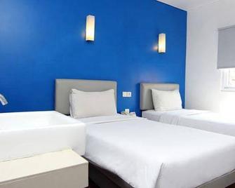 Amaris Hotel Diponegoro Jogja - Yogyakarta - Bedroom