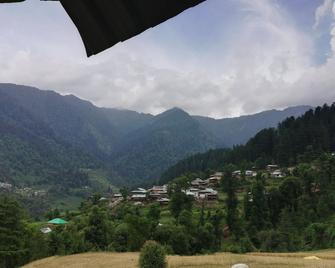 Divine Land - Gushaini - Vista del exterior