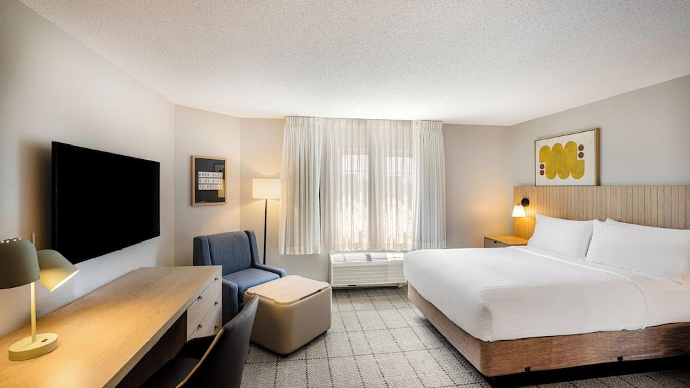 Sonesta Simply Suites Birmingham Hoover