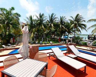 Sina Suites Cancun - Adults Only - Cancún - Piscina
