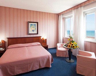 Hotel Esplanade - Pescara - Sovrum