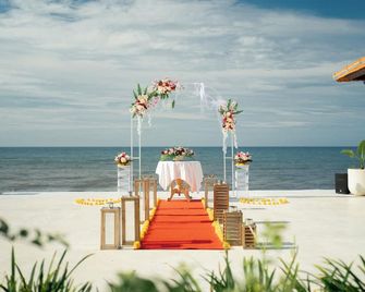 Seaside Oceana Suites by Mahaprana - Kubutambahan