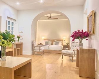 Hotel Boutique Palacio Corredera By Casas Y Palacios - Jerez de la Frontera