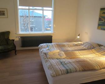 32 تونجاتا - ريكيافيك - غرفة نوم