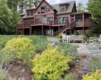 The Ideal Winnipesaukee Lakefront Retreat Right In Meredith Bay - Meredith - Будівля