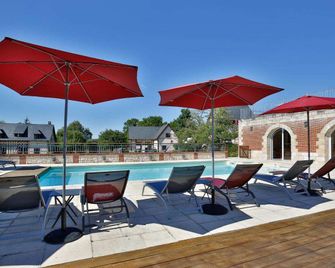 Demeures & Châteaux Hôtel Domaine le Clos des Fontaines - Jumièges - Pool