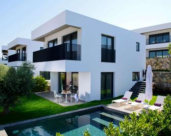 Ramada Resort by Wyndham Bodrum - Bodrum - Gebäude
