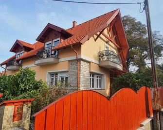 Apartments in Balatonbereny 40425 - Balatonberény - Edificio