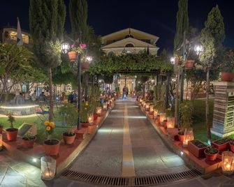 Kathmandu Guest House By Kgh Group - Kathmandu - Outdoor view