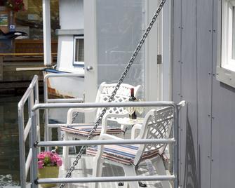 Fisherman's Wharf Bed & Breakfast - Victoria - Balcony