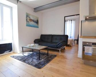 T2 Les Altéas - Cozy & Modern apartment - quiet area - city center - Biarritz - Living room