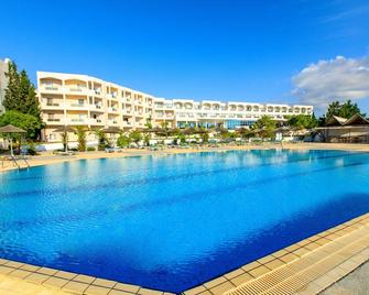 主權海灘酒店 - 式 - 科斯島 - 卡達麥納 - 游泳池
