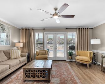 Grand Caribbean East 106 - Destin - Living room