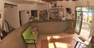 Hotel Hospedajes Del Rey - Colima - Front desk