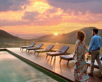 Babohi At Qwabi Private Game Reserve By Newmark - Bela-Bela - Pool