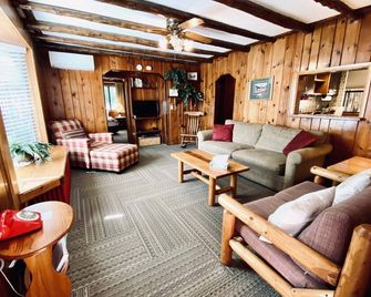 فووت أوف ذا ماونتن موتل - بولدر - غرفة معيشة